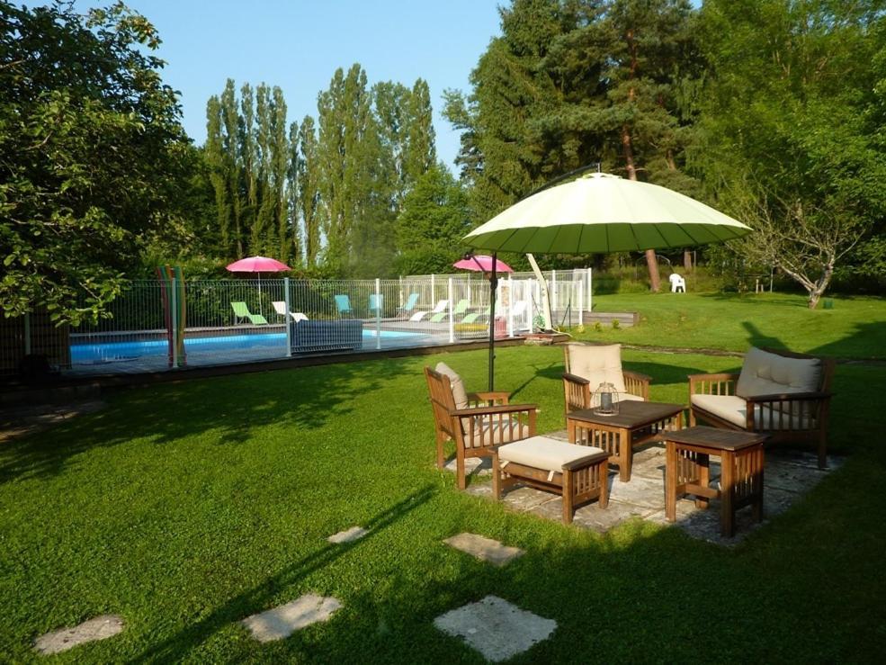 Chambres D'Hotes La Corne Aux Vaches Fretigney-et-Velloreille Room photo
