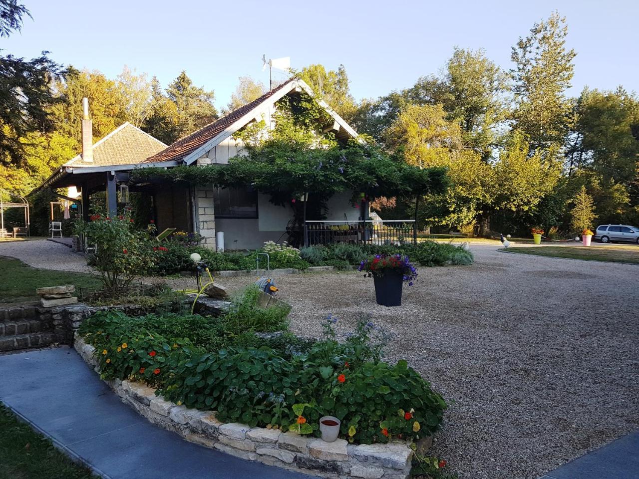 Chambres D'Hotes La Corne Aux Vaches Fretigney-et-Velloreille Exterior photo